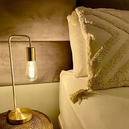 Ensuite King Bedroom With Lock بيت ضيافة *